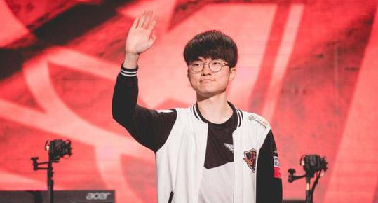 某队在一段 某队在一段