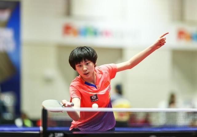 当国乒整起活来，就没喜剧演员什么事了！而且王楚钦竟比许昕还全面.