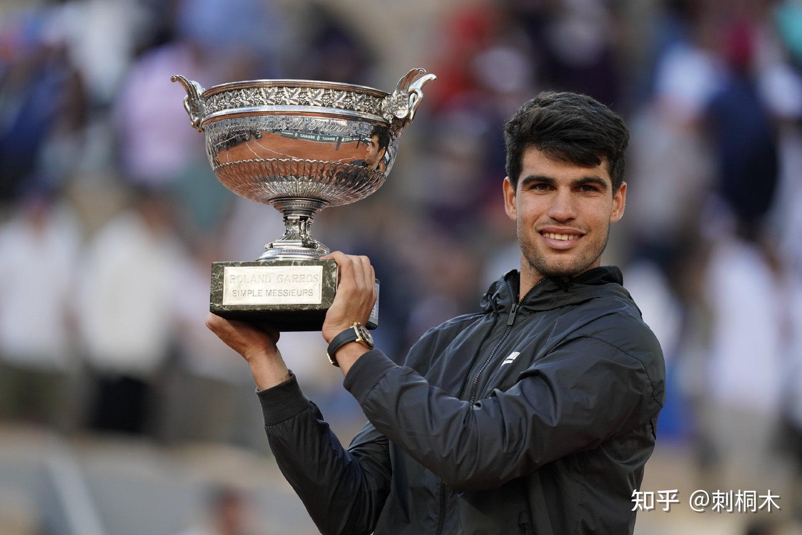 广东胖揍四川！贝兹利爆发 莫兰德予取予求 徐杰稳健输出.