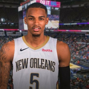 公牛球迷过于刁钻！詹皇雕像让人哑口无言，12秒9分成史册.